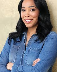 Fay Moore's Instagram, Twitter & Facebook