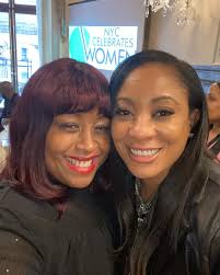 Robin [Self-Publishing Expert] (@robindevonish) • Instagram photos and  videos