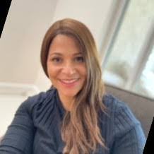 Julie Rupp's Instagram, Twitter & Facebook