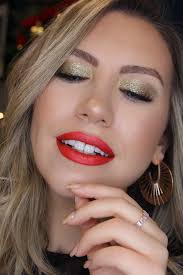 When removing glitter from the eyes, the best practice is to soak a cotton pad in a gentle makeup remover that's still tough on makeup. Holiday Makeup Monday Tutorial Gold Glitter Eyes Living After Midnite