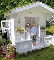 Ob alleine oder mit anderen spielkameraden für kinder wird ein gartenspielhaus nie diy anleitung ein kinderhaus für den garten selbst bauen hauptinhalt. Pin Auf Einrichten Wohnen