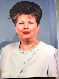 Dee Capps's Instagram, Twitter & Facebook