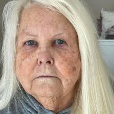 Hi everyone, I wonder if any of you has a "médico de cabecera" to recommend  me in the Centro de salud in la cala de Mijas. I need to choose one. I