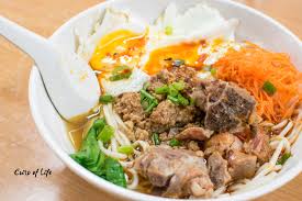 The restaurant serves a very nice local delights which includes bak kut teh and also satay. Nice Food Sungai Ara Food Court Penang Crisp Of Life