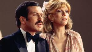 Christie Brinkley Reveals the 'Sad' Reason Why Her Estranged Brother Isn't  Included in Her Memoir