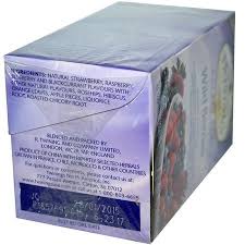 Ich war eine mischung aus hagebutten und hibiskus, die noch immer von den alten tagen in . Twinings Fruit Tea Wild Berries