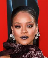 Here comes one of the most common rihanna long hairstyles to check out. 37 Rihanna Hairstyles Hair Cuts And Colors