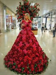 Pin By Inese Salaka On Ty Dostojnogo Etogo Moya Dorogaya Floral Fashion Flower Dresses Theme Dress