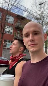 My body has a mind of its own. 🤷‍♂️🤷‍♂️🤷‍♂️ @aarongoldyboy #fyp #ba...