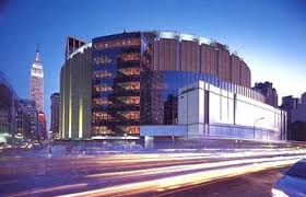 It seats between 2,000 and 5,600 for concerts and can also be used for meetings, stage shows and graduation ceremonies. The Theater At Madison Square Garden Theatre In New York