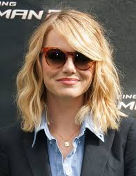 Pour masquer leur front, se donner un air de jeune fille en fleur ou pour changer de tête sans trop en faire. La Technique Du Carre Wavy 70 Idees De Look Epoustouflant