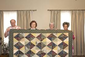 Discovery Quilters Donate Dignity Quilt To White S Funeral Home Barry County Advertiser