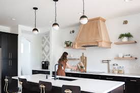What size pendant lights should i put over my kitchen island? 8 Amazing Kitchen Island Lighting Examples Construction2style