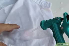 Desafortunadamente, las manchas de sangre seca o las manchas que se han asentado en la sábana representan un mayor riesgo. 5 Formas De Quitar Manchas De Sangre Seca De La Tela