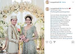 Mantan pesepak bola syamsir alam dan puteri indonesia 2017 bunga jelitha ibrani menikah. Ada Yang Tak Gelar Resepsi 5 Selebriti Menikah Saat Wabah Virus Corona Matamata Com