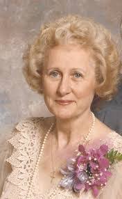 Elsie Powell's Instagram, Twitter & Facebook