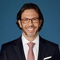 Deep-Plane Facelift Helps Ensure Patients Don't Get 'Pulled' In The Wrong  Direction — The Best Docs