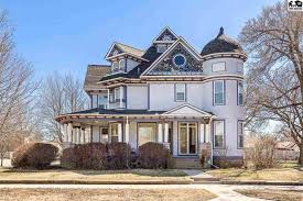 Old House Dreams Old Homes Historic Houses For Sale Old House Dreams Victorian House Interiors Victorian Homes