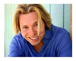 Nick Darrow's Instagram, Twitter & Facebook