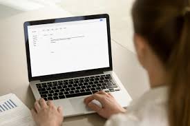 Laut gesetz muss spätestens am dritten krankheitstag zudem ein ärztliches attest eingereicht werden, welches für eine längere krankschreibung benötigt wird. Korrekte Krankmeldung Per E Mail Oder Doch Lieber Telefonisch
