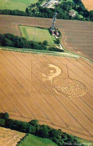 Lucy Pringle Crop Circle PH๏τography