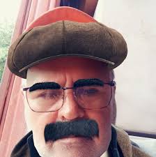 No es que no tenga respuestas, es que algunas personas no merecen una.  Dejar que un tonto crea que ganó es mejor que desgastarme tratando de  explicarle lo que nunca va a