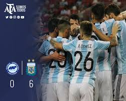 As atalanta lined up to face juventus on wednesday, their captain went to pick out a spot on the bench. L Argentina Ne Fa 6 A Singapore Esordio Con Gol Per Papu Gomez