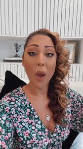 Beth Risk's Instagram, Twitter & Facebook