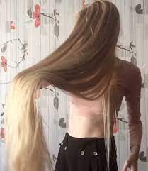 Keep your roots and base a dark shade of ash blonde and go heavy on chunky pale platinum blonde highlights throughout. Video Christina S Silky Long Blonde Mane Realrapunzels