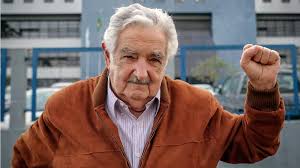Panamá debe tener un bicho raro en la política, tal como lo es pepe mujica y que así lo calificó el presidente del fórum de periodistas. El Expresidente Uruguayo Jose Mujica Es Dado De Alta Tras Una Intervencion De Urgencia