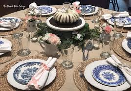 Italian themed decorations always feature vintage and rustic elements by using iron accessories. How To Decorate A Round Table