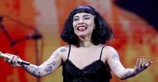 Maybe you would like to learn more about one of these? Es Su Pololo Mon Laferte Subio Imagen Junto A Un Conocido Hombre En El Dia Del Amor