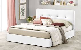 Tante proposte anche per salotti e camere da letto, con letti a contenitore. Scegliere Il Letto Contenitore Vantaggi E Svantaggi Deabyday