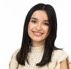 Aline Floyd's Instagram, Twitter & Facebook