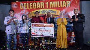 Check spelling or type a new query. Easy Shopping Anugerahkan Hadiah 1 Milliar Hadiah Utama Akhir Tahun Tribunnews Com Mobile