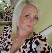 Hi, can anyone help? Looking for quotes for someone to fit luxury vinyl  click flooring please x