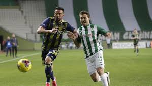 Oyuncularına bu tişörtü giydiren kulüp, tişörtlerde bein sports logosuyla aynı renkler bir tasarım kullanarak ince mesajlarla dolu cümleler kullandı. Konyaspor Vs Fenerbahce 14 Mar 2020 Video Highlights Footyroom