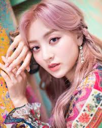Pintar Dan Berbakat 10 Idol Kpop Ini Punya Keahlian Ciptakan Lagu Di 2020 Idol Komposer Lagu