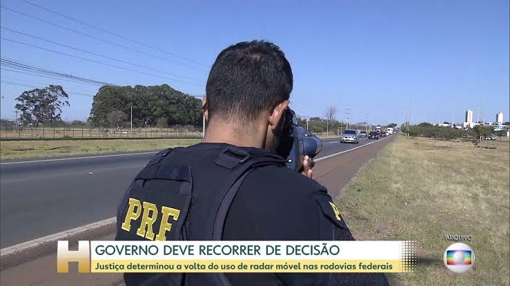Resultado de imagem para Bolsonaro diz que radares móveis voltarão a rodovias federais, mas só para tirar 'fotografia educativa'"