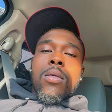 What can cause aux plugs in a 19' Grand Cherokee Limited X to stop working?