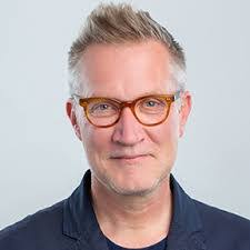 Mike Roe's Instagram, Twitter & Facebook