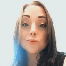 Erin Lansing's Instagram, Twitter & Facebook