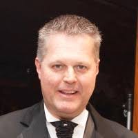 Roberto Schmidt Email & Phone Number