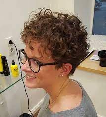 20 Amazing Curly Short Hairstyles For All Smart Women Short Layered Curly Hair Short Curly Haircuts Curly Hair Styles