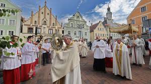 Wo haben die geschäfte geöffnet? X5jyp8mlvum5ym