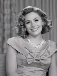 Elizabeth Olsen The Journey To Wandavision Den Of Geek