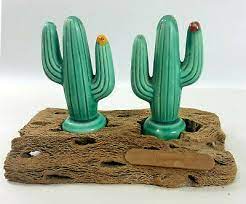The saguaro cactus is a very unusual looking tree of the desert. Vintage Saguaro Cactus Salt Pepper Shakers Set With Base Made In Japan Ebay