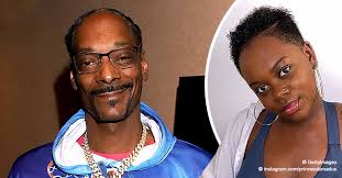 You can download snoop dogg hairstyle in sizes 2700x3273 for free in 4k, 8k, hd, full hd qualities on mobile, iphone, computer, tablet, android and other devices. Snoop Dogg S Daughter Cori Shows Off Her New Haircut In Photo Fans Love It