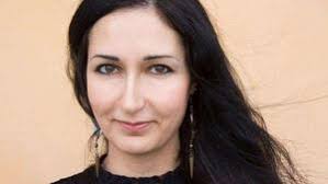 Den moderata politikern hanif bali har kallats för många saker, men sällan för romantiker. Sakine Madon Vi Ar Trotta Pa Att Reduceras Till Kon Hudfarg Och Yta Av Sadana Som Dig Linnea Claeson