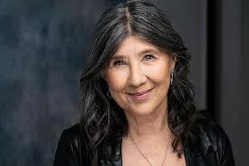 Kyra Harper's Instagram, Twitter & Facebook